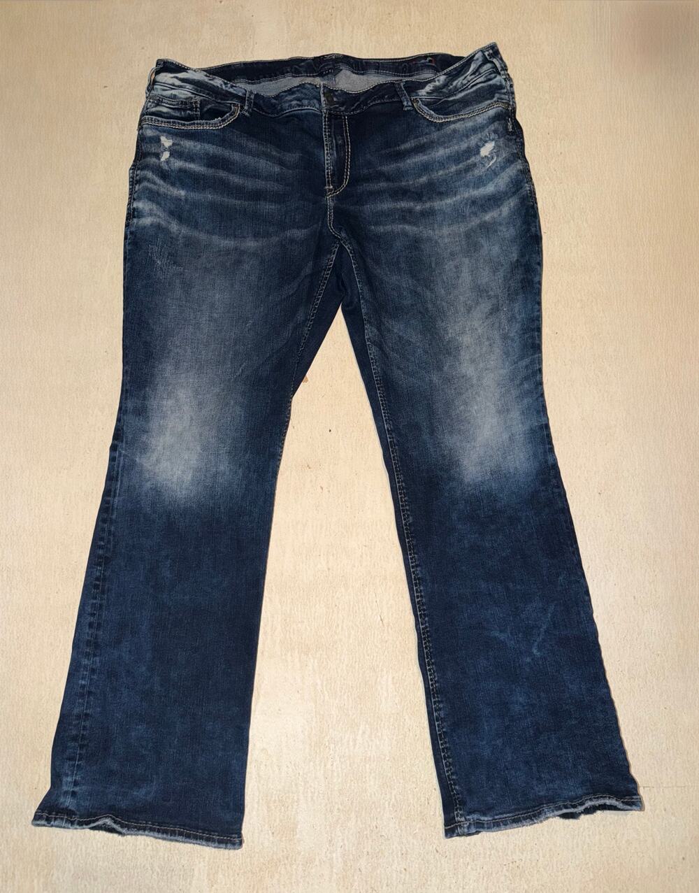 Silver jeans CO women’s suki mid slim boot cut blue jeans